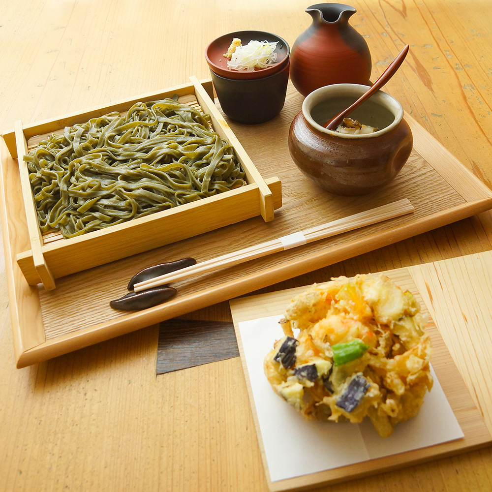 佐渡うどん（かき揚げ、海老ごはん）
